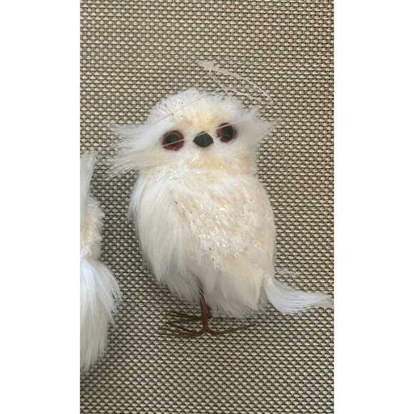 Set of 2 White Feathered Owls Glass Eyes Glitter Christmas Ornament Floral Arran - Picture 3 of 4